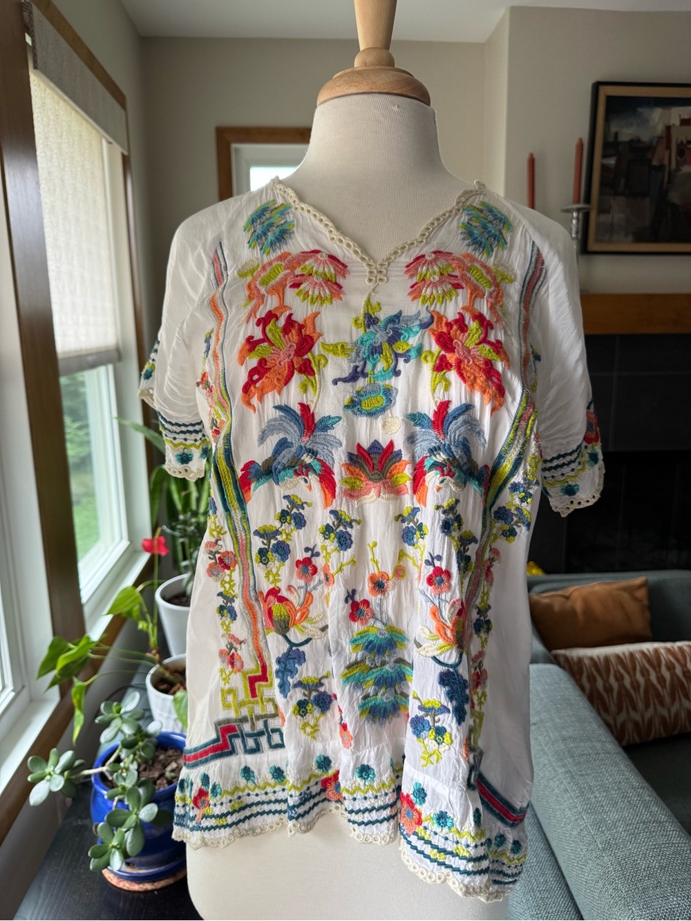Johnny Was White Embroidered Floral Peasant Top